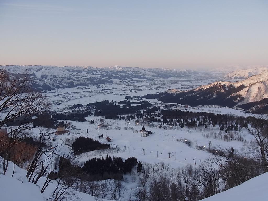 Hotel New Mondo Юдзава Екстер'єр фото